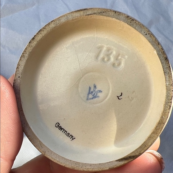 Vintage hummel Figurines Set soloist boy #135 and #96 little shopper set - Picture 7 of 7